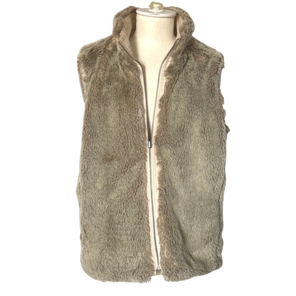 Fully Reversible Faux Fur Vest Women’s Size M Old Navy - Picture 2 of 9